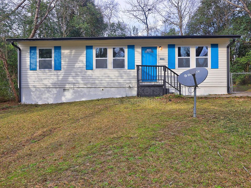 1st image of 2477 Thrasher Ave