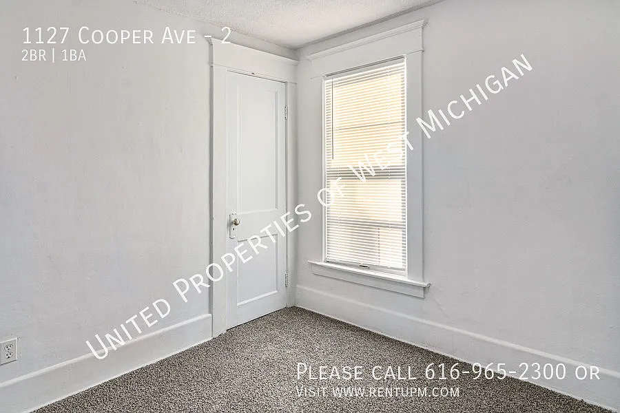 Available Now | Cozy 2 Bedroom, 1 Bathroom Upper-Level Apartment in Lansing | Laundry | Convenien... — Photo 4