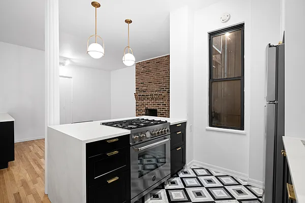 Rented by Mont Sky Real Estate | media 27