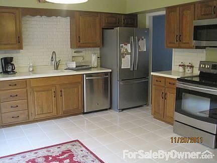 Gracious entry
						:
						Slate flooring