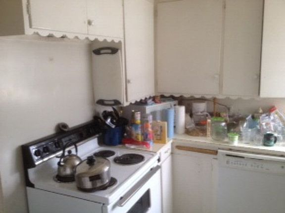 4th image of 610 S College Ave