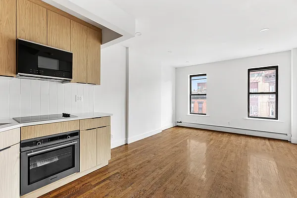 Rented by SERHANT. | media 1