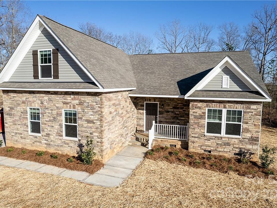 1st image of 5008 Kings Pinnacle Dr