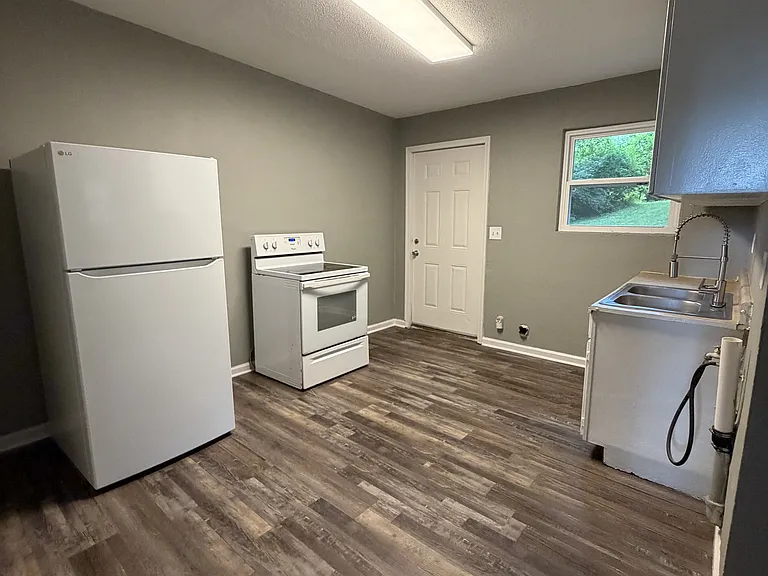 4607 Highland Ave #A — Photo 5