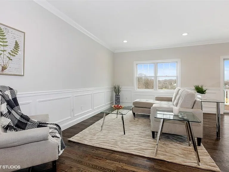 Belmont Estates Townhomes — Photo 15