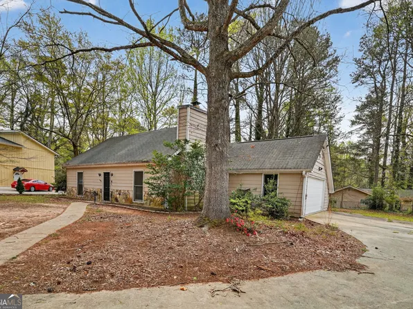 184 Cave Springs Ct, Ellenwood, GA 30294