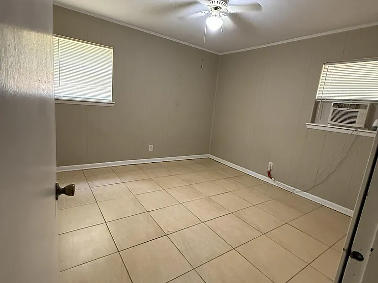 2937 Sam Kirkwood Rd — Photo 8
