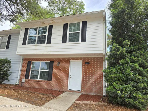 227 Kettering Ct, Orange Park, FL 32073