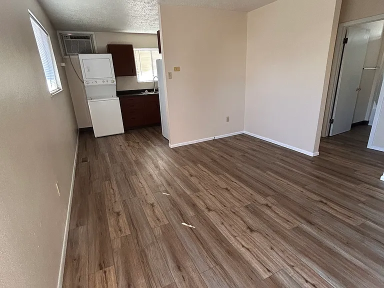 2615 Thatcher Ave #2617 — Photo 3