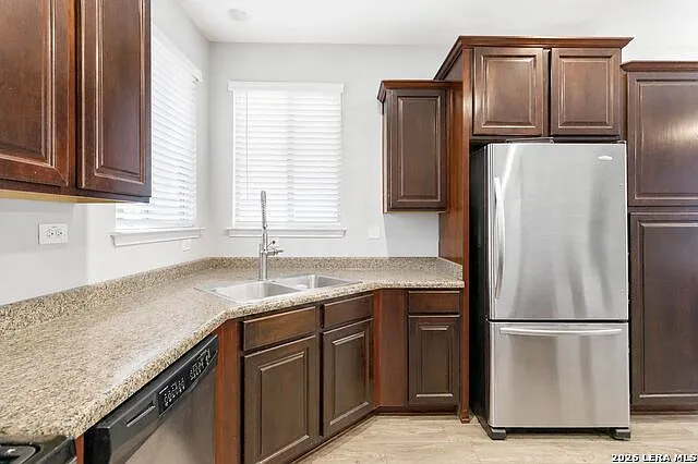 21518 Andrews Gdn — Photo 9