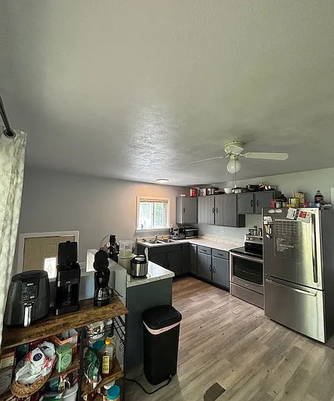 815 College St N — Photo 11