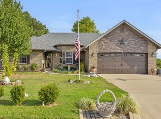 307 E Cypress Street, Clever, MO 65631