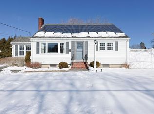 5 Clinton Ave, Walpole, MA 02081