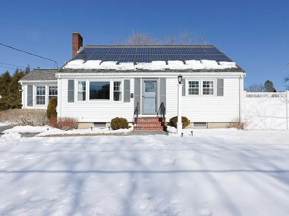 5 Clinton Ave, Walpole, MA 02081