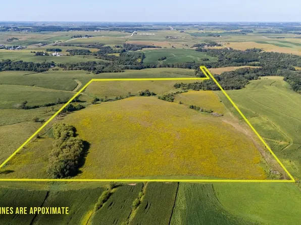 360th St, Decorah, IA 52101