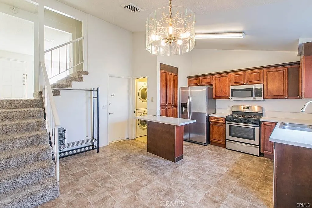 2 bed, 1218 sqft, $3,250 — Photo 4