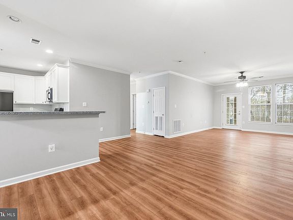 5th image of 6506 Wiltshire Dr Unit 102