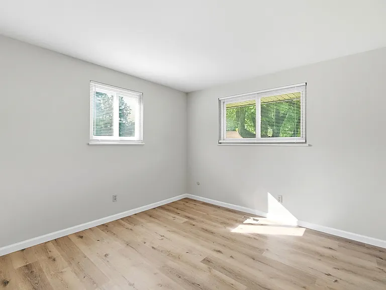 6537 Highbury Rd — Photo 14