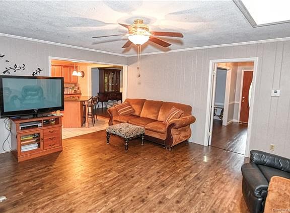 4th image of 2493 Pickwick Pl