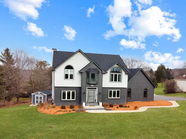 12087 N Ledges Dr, Roscoe, IL 61073