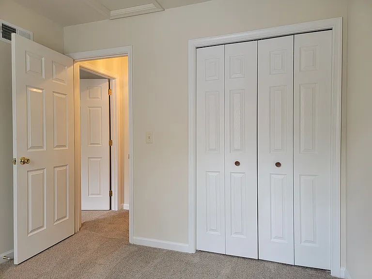 542 Indian Rock Cir — Photo 21