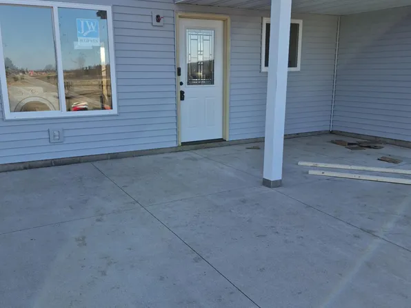 19230 10th St NE, Princeton, MN 55371