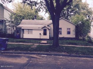 36 Colfax St NE, Grand Rapids, MI 49505