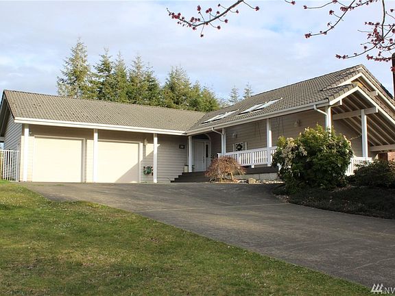 3rd image of 70 Westview Dr