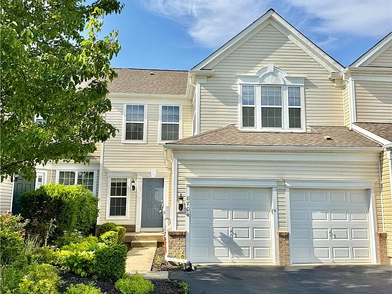 8704 Mayfair Ct — Photo 2