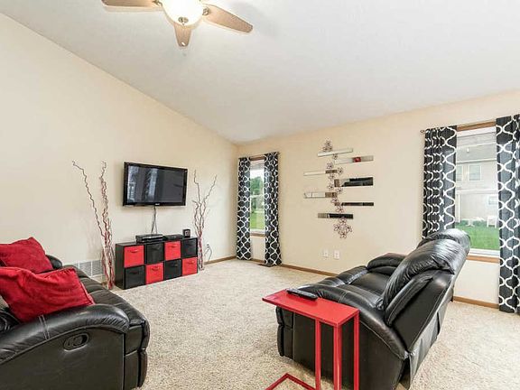 4th image of 2996 Blakehope Dr
