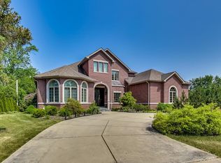 235 Cottonwood Rd, Northbrook, IL 60062