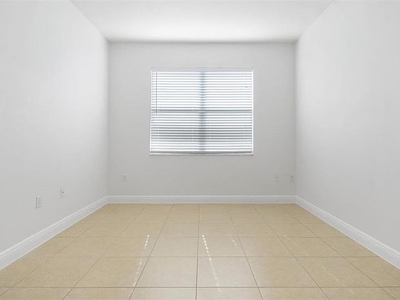 3rd image of 4475 Biscayne Breeze Way
