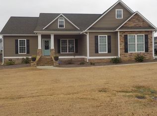 129 Surrey Cir, Tifton, GA 31793