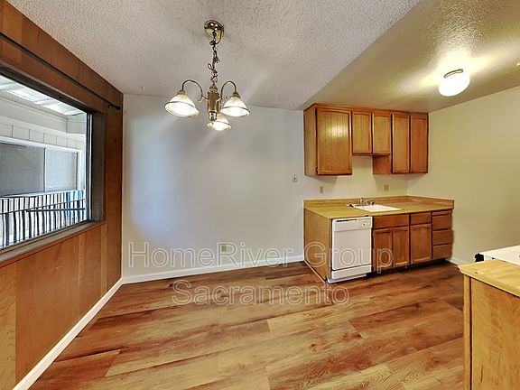 3rd image of 1233 Dealynn St #8