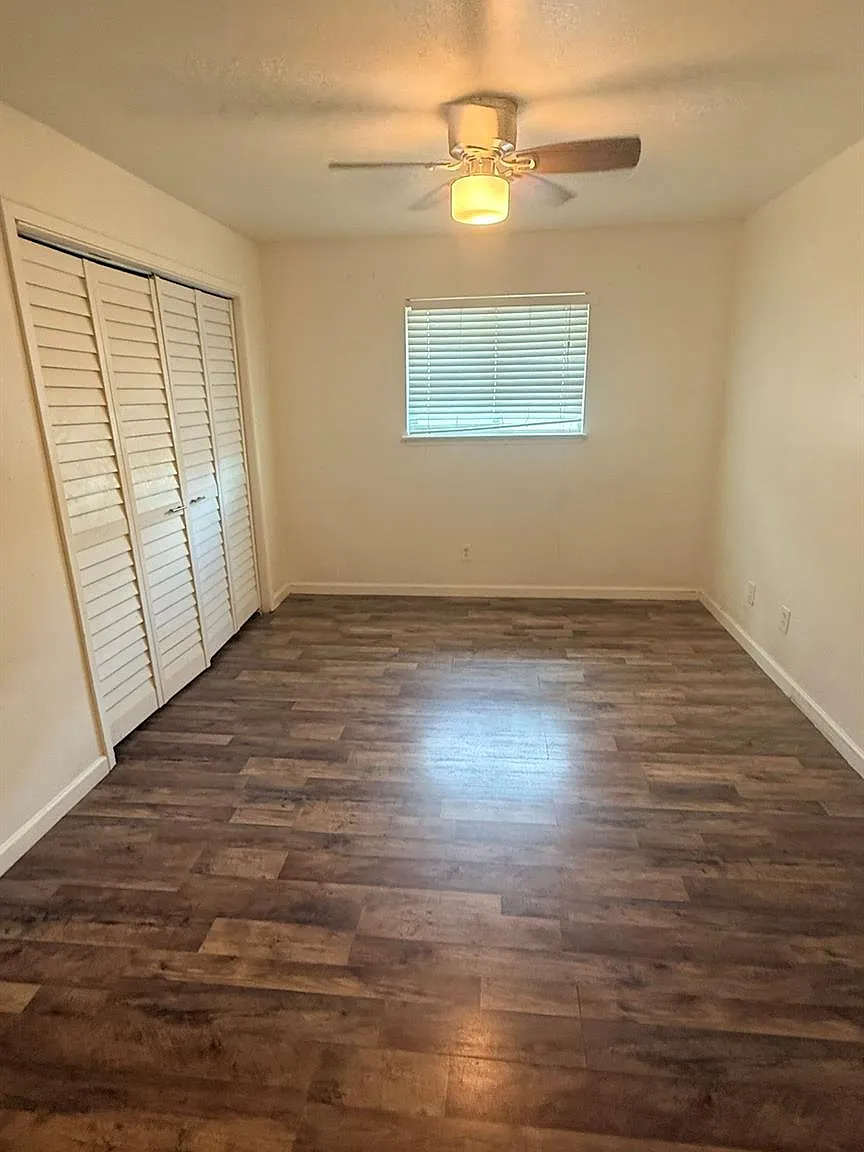 2 bed, 2.5 bath, 1100 sqft, $1,400 — Photo 1