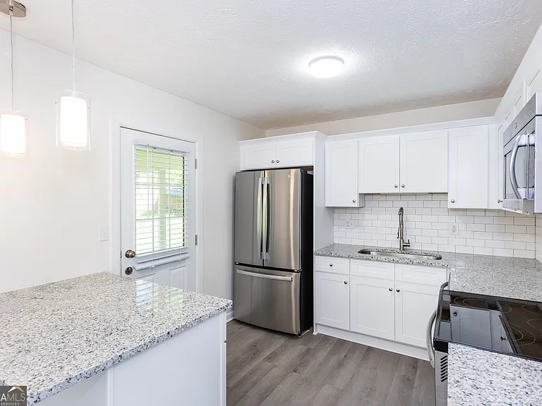 6551 Bussell Way — Photo 10