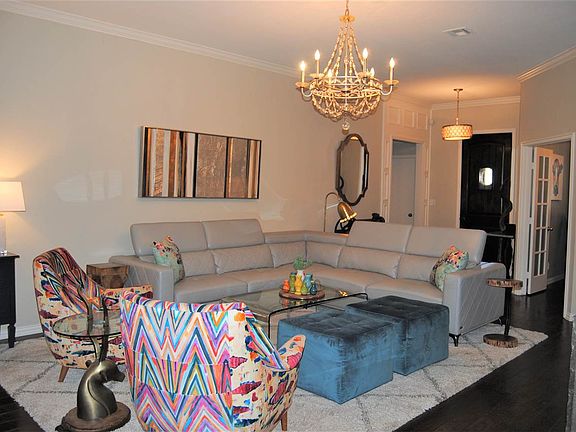 3rd image of 329 Brian Dr