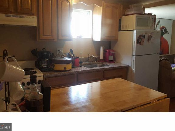 4th image of 1709 N Gratz St #3