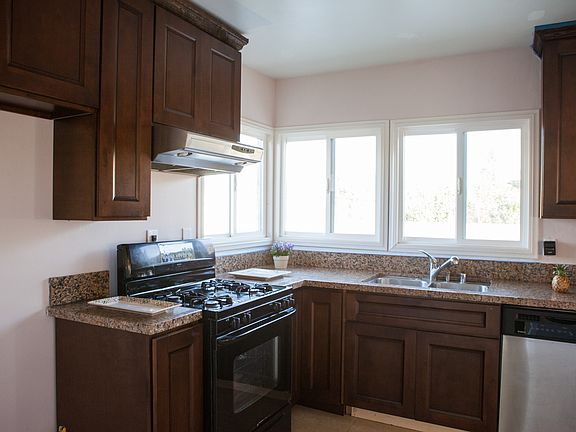 5th image of 5654 Adenmoor Ave