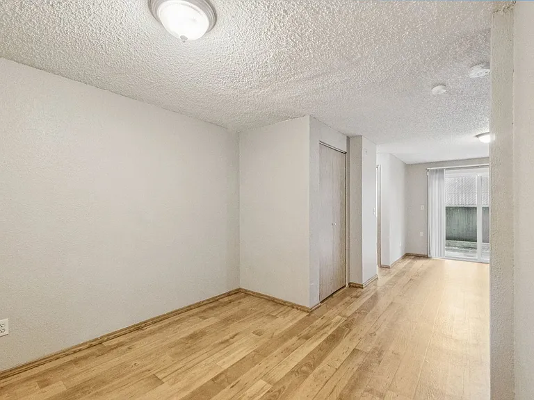 Westwood Apartments — Photo 30