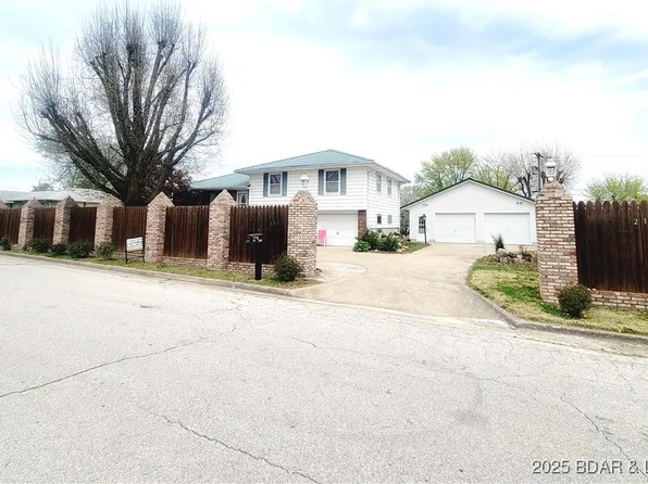 211 Ryan Avenue, Tipton, MO 65081