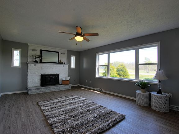 4th image of 7618 E State Road 26