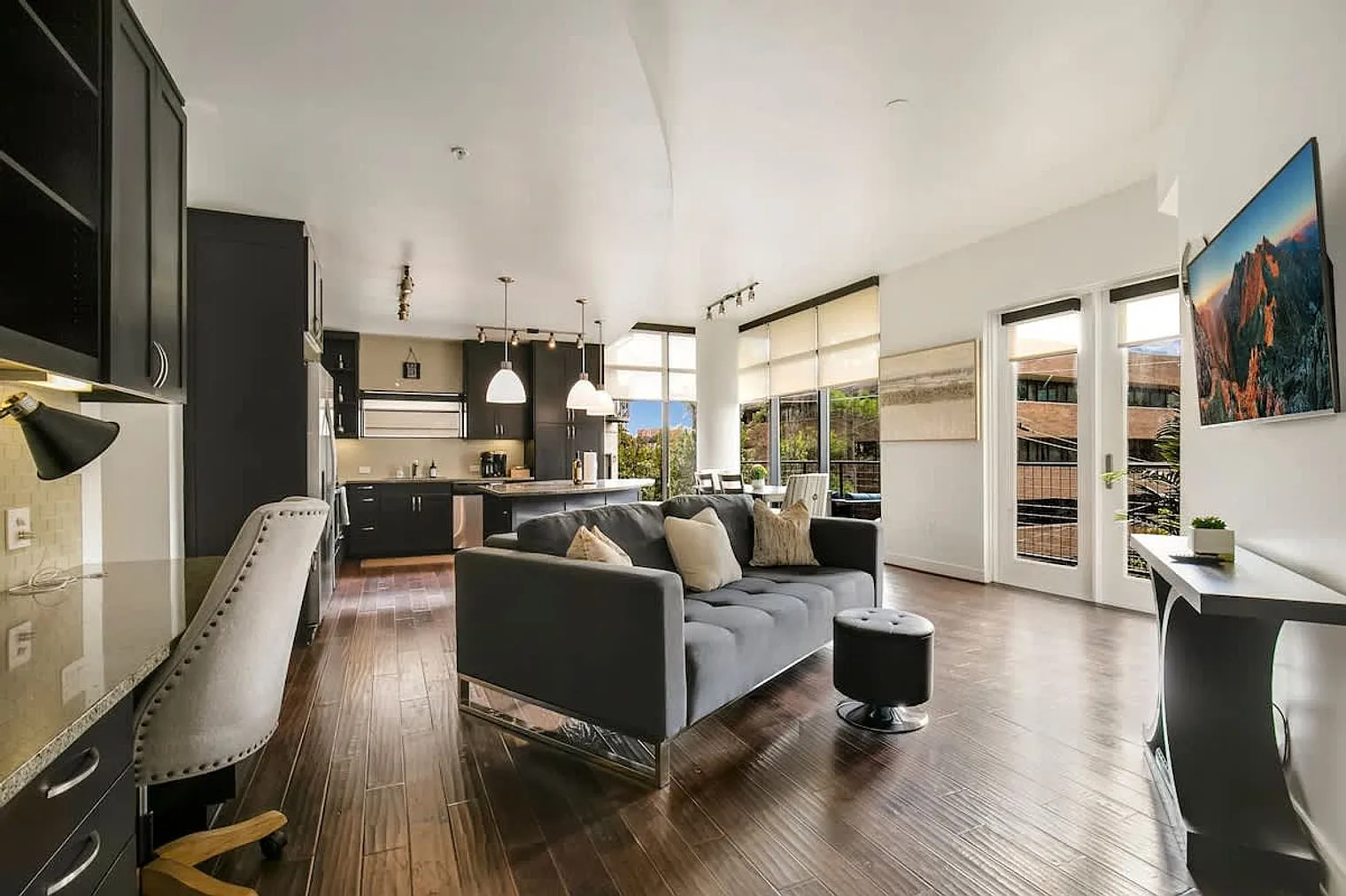 3 bed, 2.0 bath, $8,957 — Photo 1
