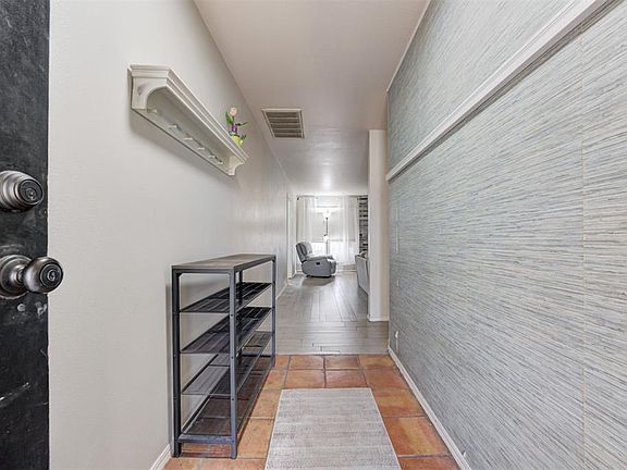 3rd image of 7612 Brookside Dr