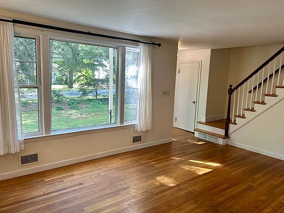 2nd image of 272 Laws Brook Rd