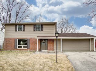 2329 Forest Valley Dr, Fort Wayne, IN 46815