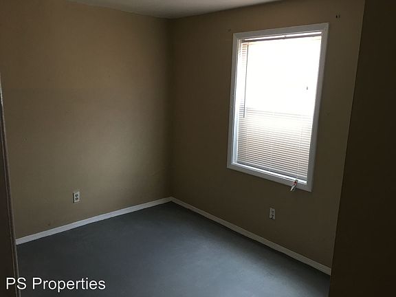 4th image of 1720 Arno St SE APT C