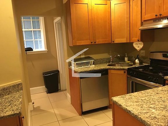 3rd image of 318 Saint Paul St #8