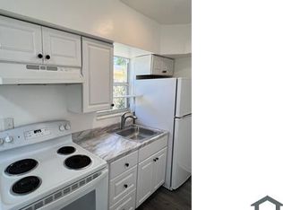 1946 NE 167th St APT 1, Miami, FL 33162