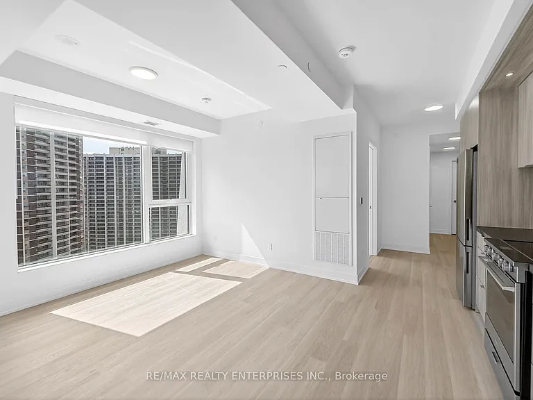 60 Central Park Dr #2404 — Photo 12